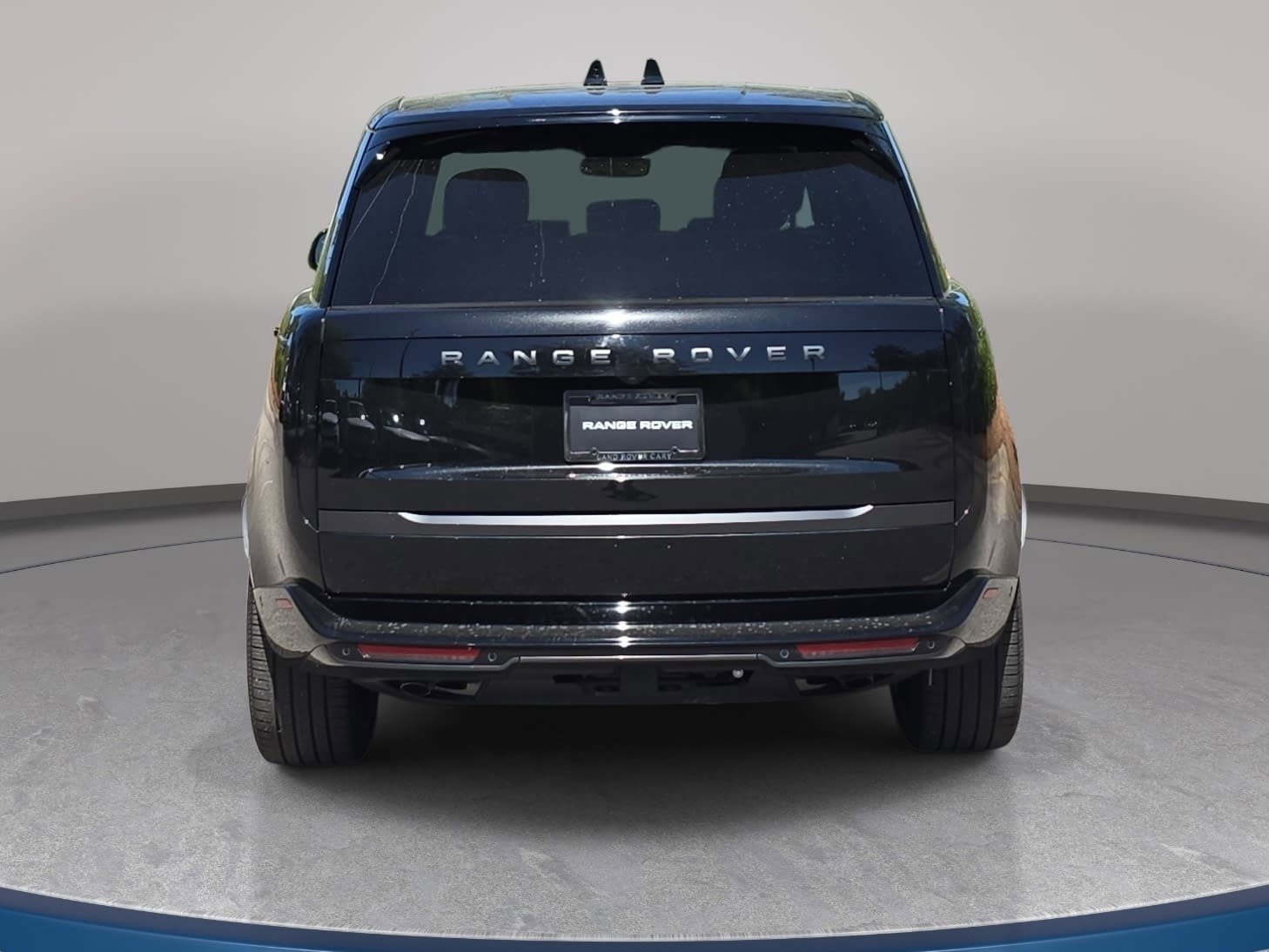 Certified 2025 Land Rover Range Rover Long Wheelbase SE AWD/4WD image 6