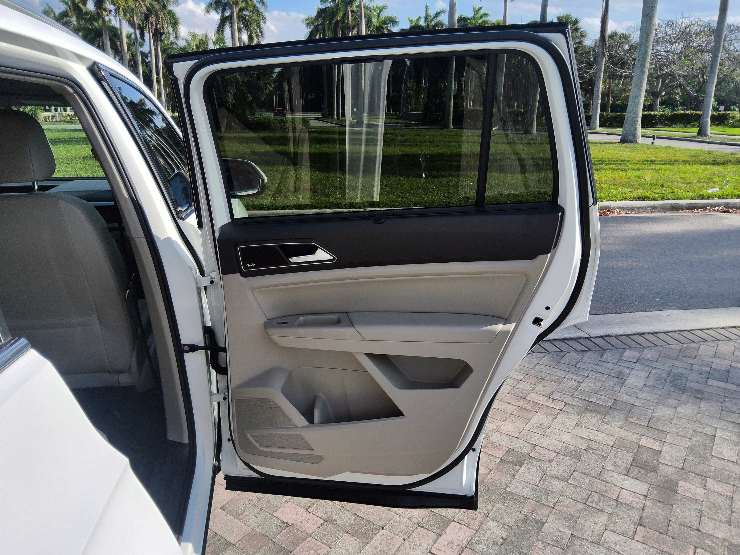 Used 2019 Volkswagen Atlas SEL Premium AWD/4WD image 41