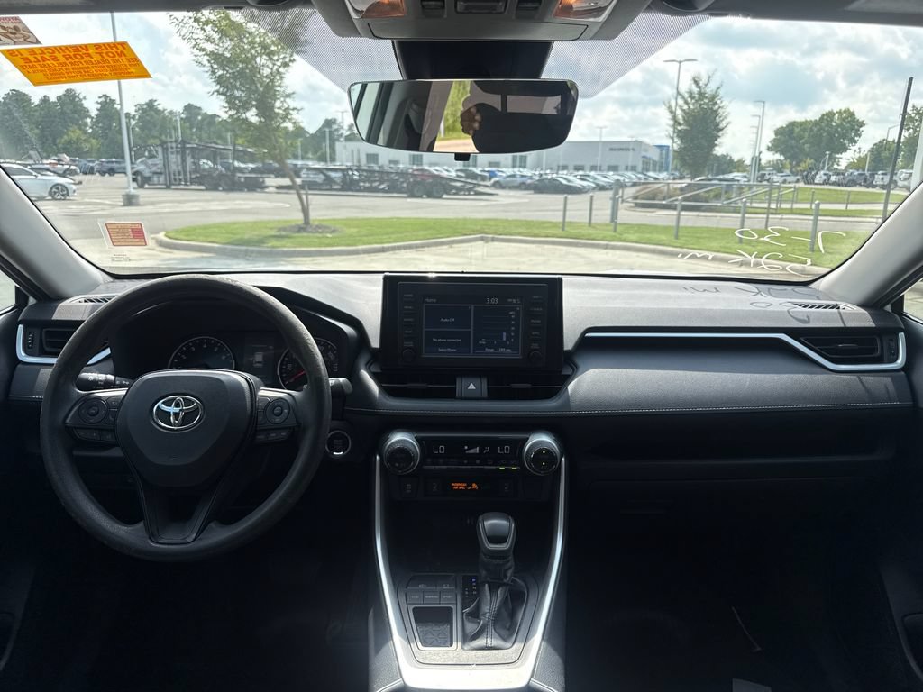 Used 2019 Toyota RAV4 XLE w/ Convenience Package FWD image 16