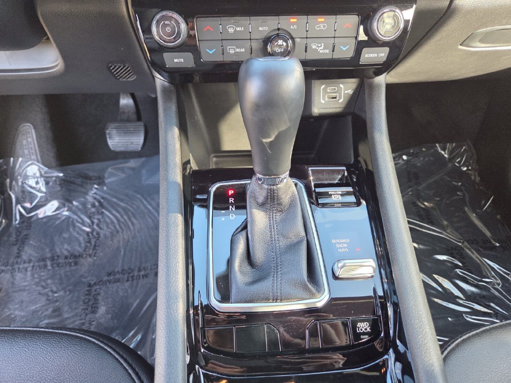 Used 2025 Jeep Compass Limited AWD/4WD image 31
