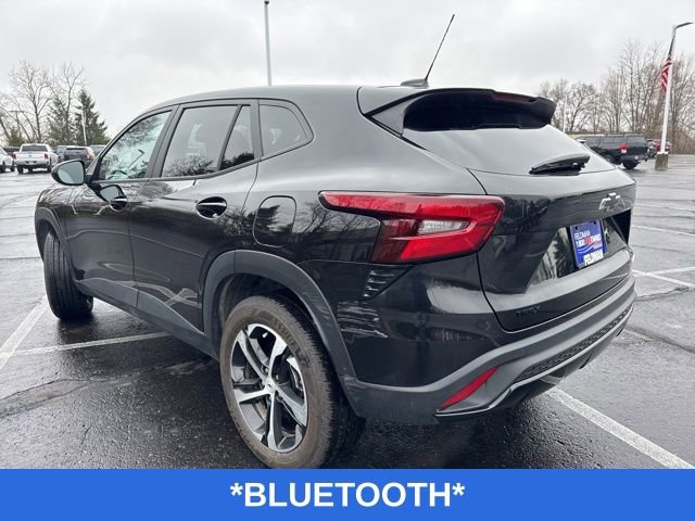 Used 2024 Chevrolet Trax RS w/ Driver Confidence Package image 8