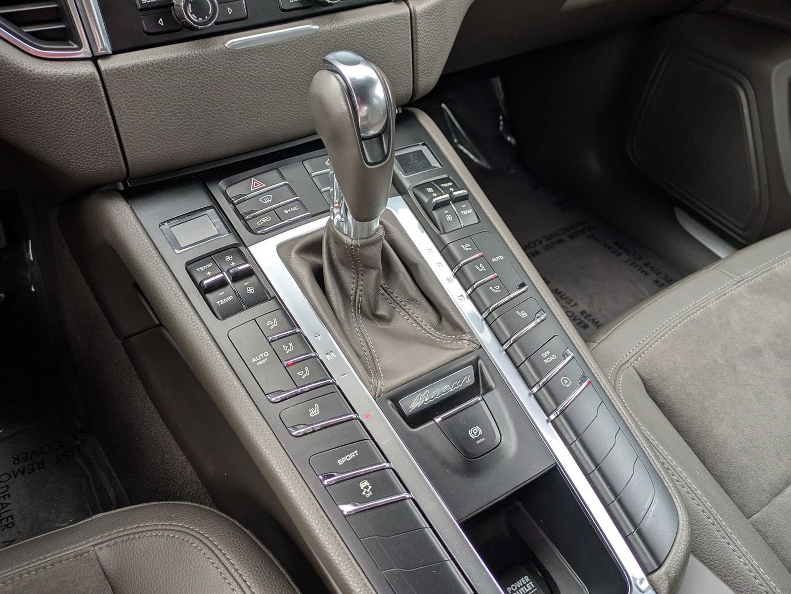 Used 2015 Porsche Macan S AWD/4WD image 13