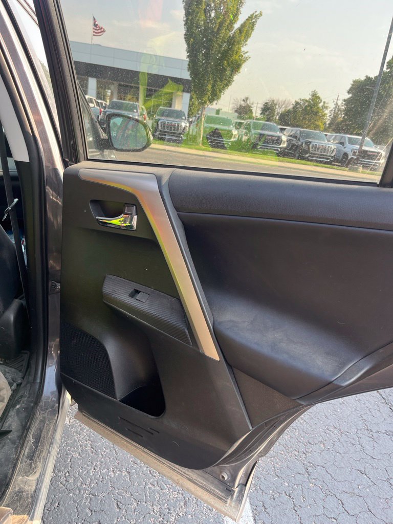 Used 2014 Toyota RAV4 Limited w/ Technology Package AWD/4WD image 19