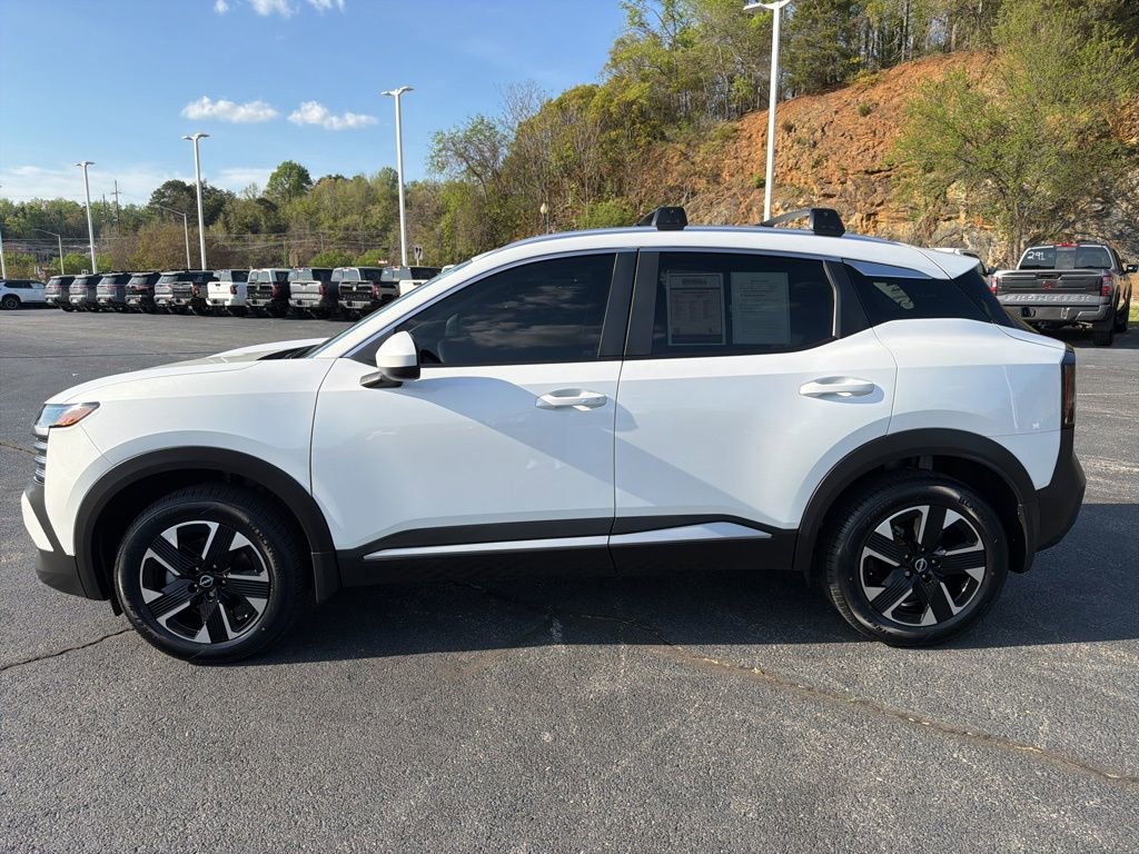Used 2025 Nissan Kicks SV w/ SV Premium Package image 2