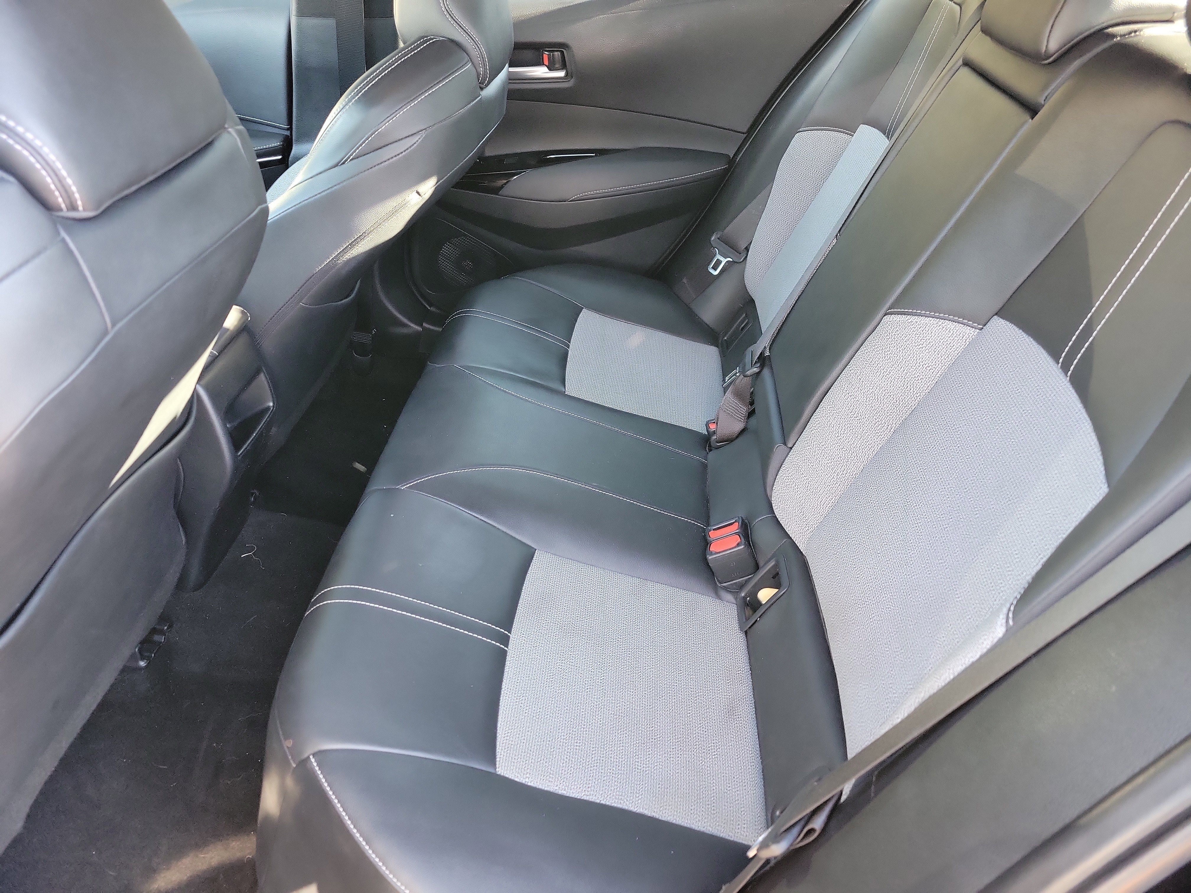 Used 2019 Toyota Corolla XSE image 8