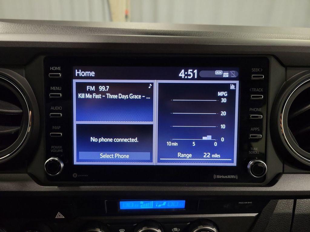 Used 2022 Toyota Tacoma TRD Off-Road w/ Technology Package image 17