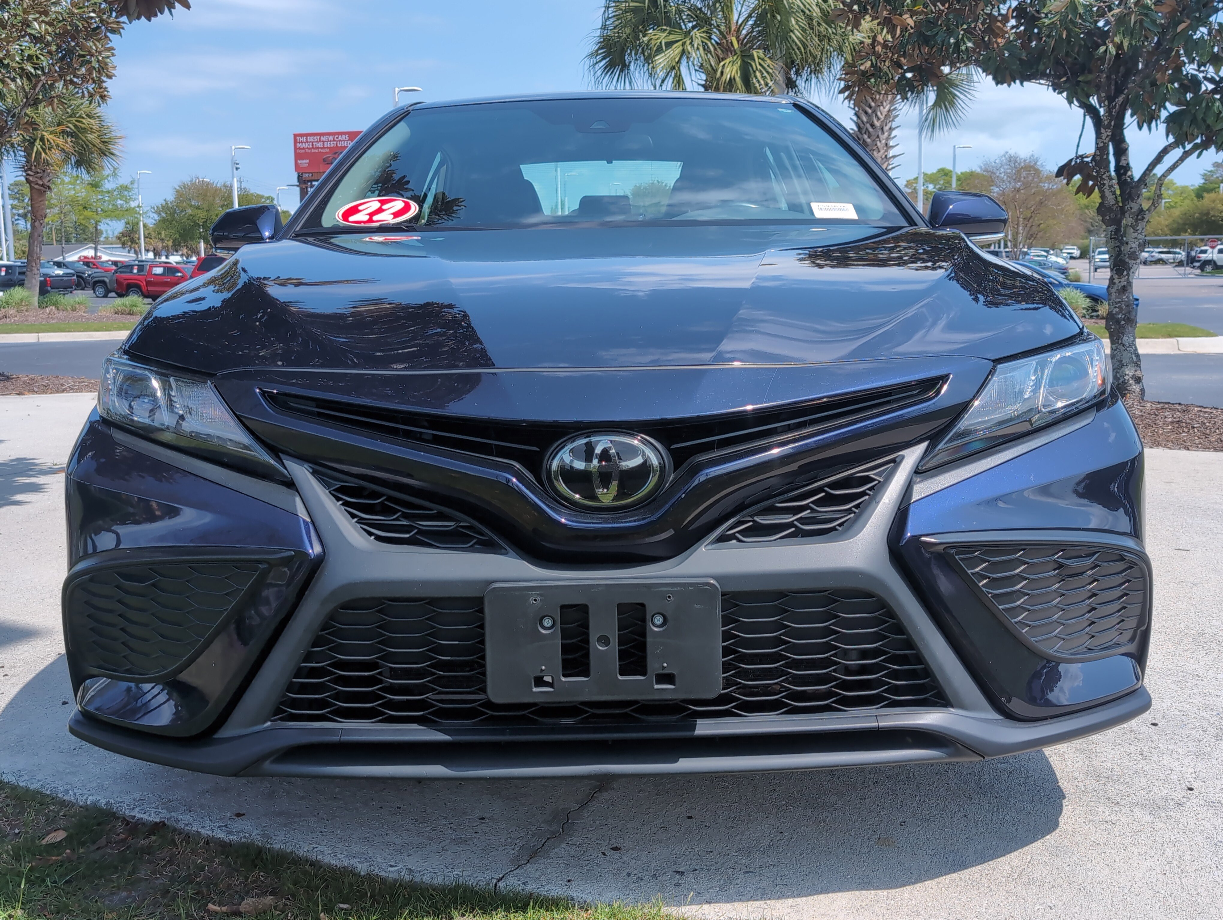 Certified 2022 Toyota Camry SE FWD image 6