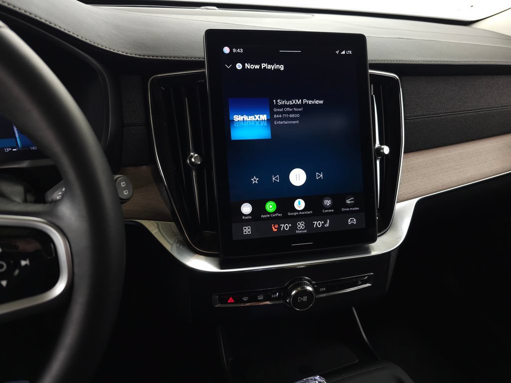 Certified 2025 Volvo XC90 B5 Plus AWD/4WD image 23