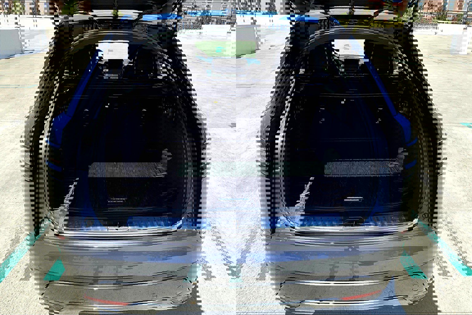 New 2026 Land Rover Range Rover Velar Dynamic SE image 10