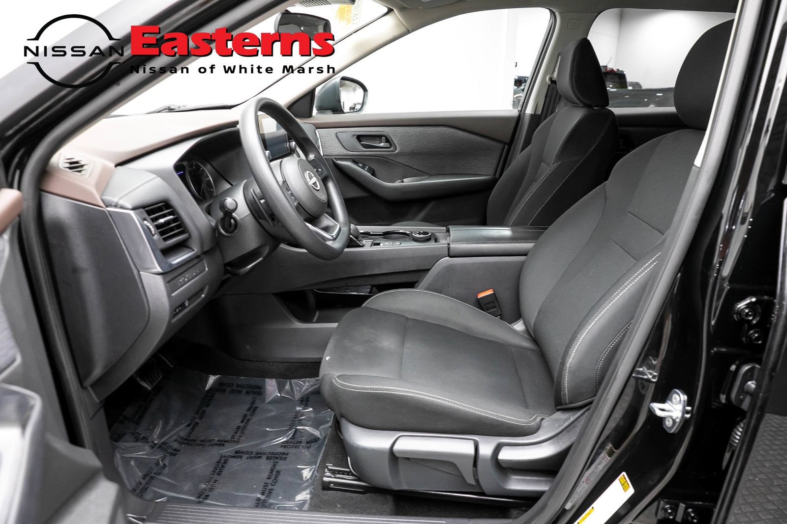 Used 2023 Nissan Rogue S AWD/4WD image 14