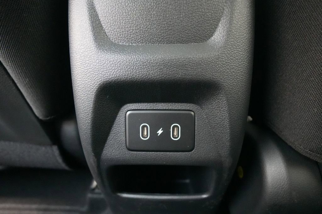 New 2025 Hyundai Venue SEL image 28