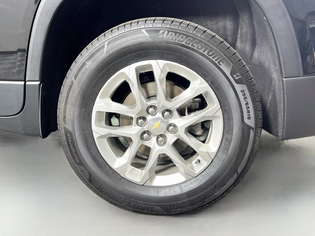 Used 2021 Chevrolet Traverse LT w/ LPO, Floor Liner Package AWD/4WD image 37