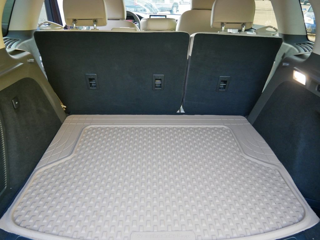 Used 2021 Lincoln Corsair AWD w/ Equipment Group 101A image 12