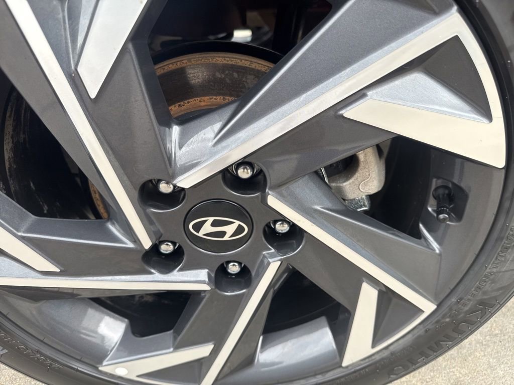 Used 2025 Hyundai Elantra Sport image 50