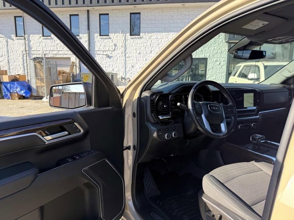 Certified 2022 GMC Sierra 1500 Elevation image 15