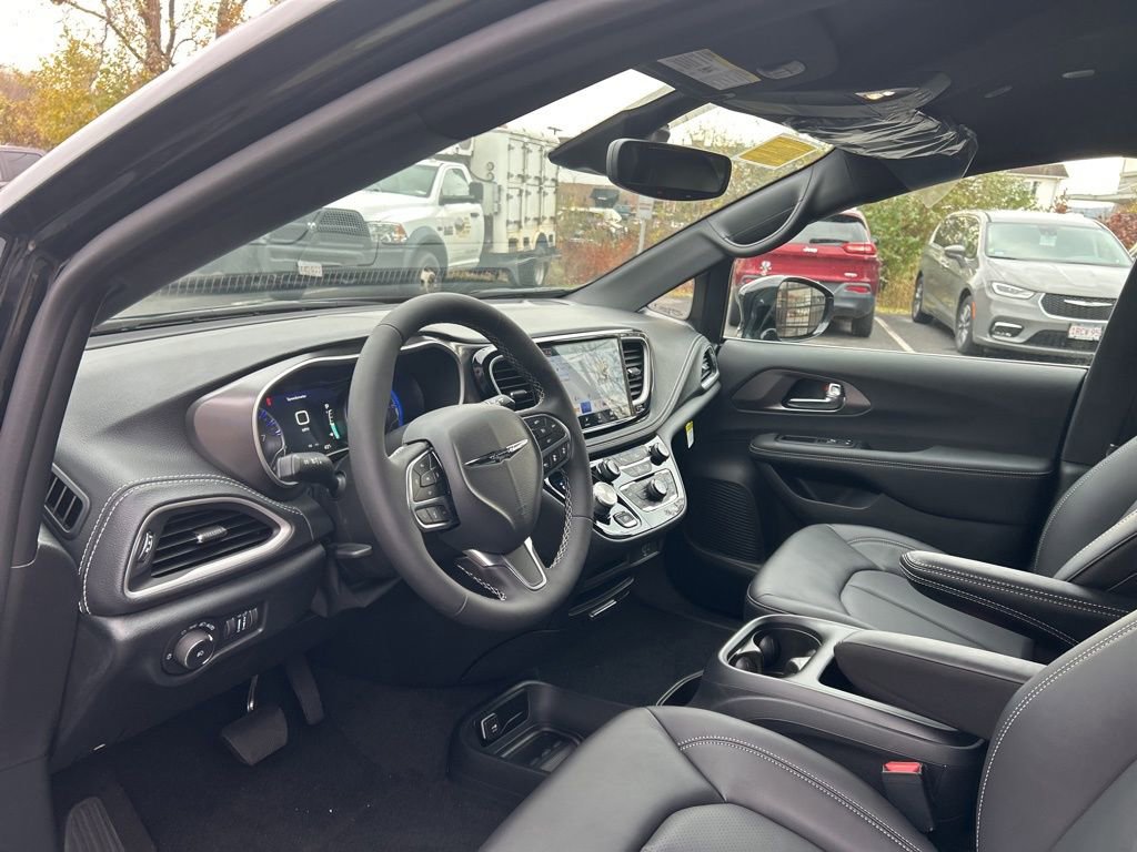 New 2026 Chrysler Pacifica Select image 47