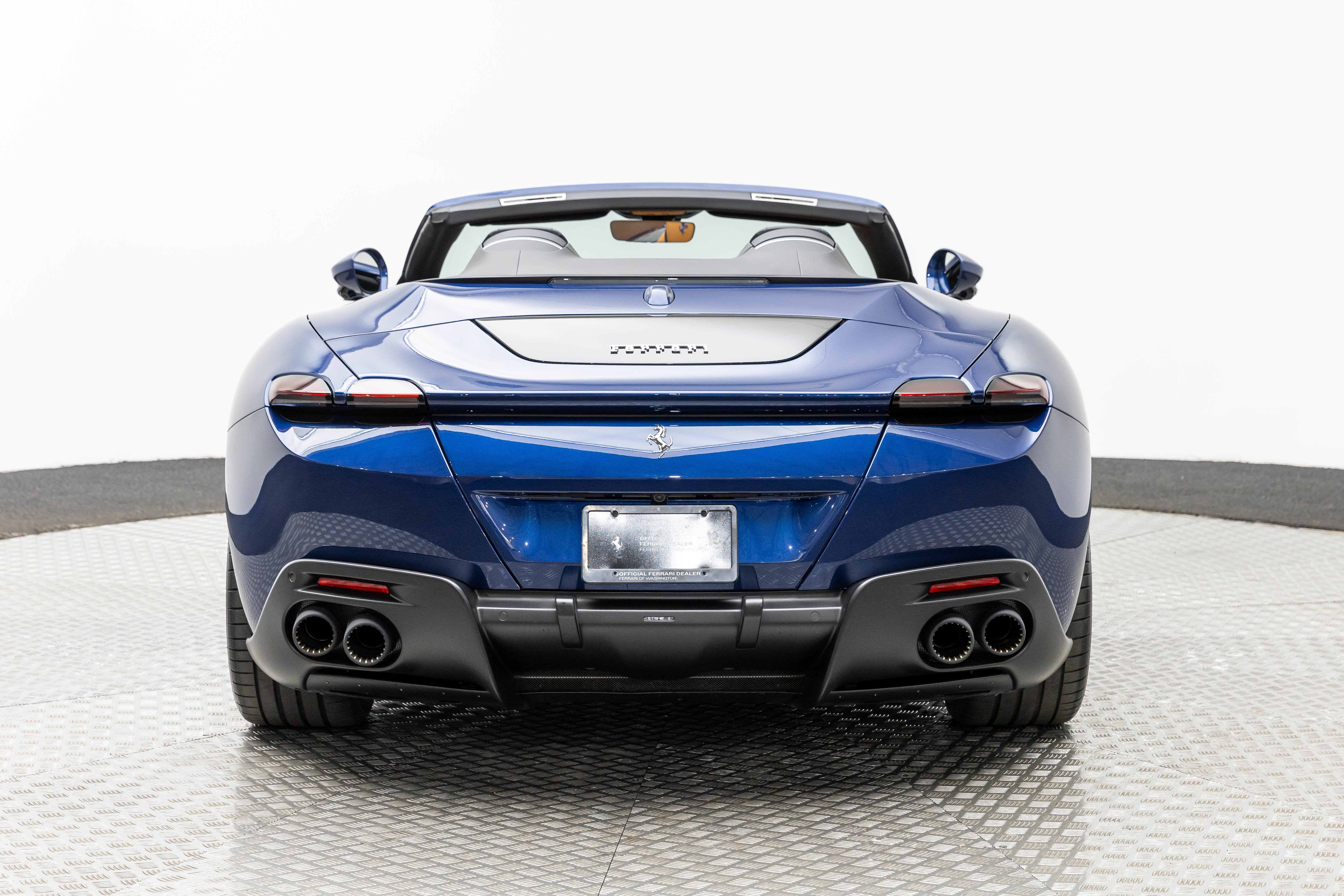 Certified 2025 Ferrari Roma Spider RWD image 8