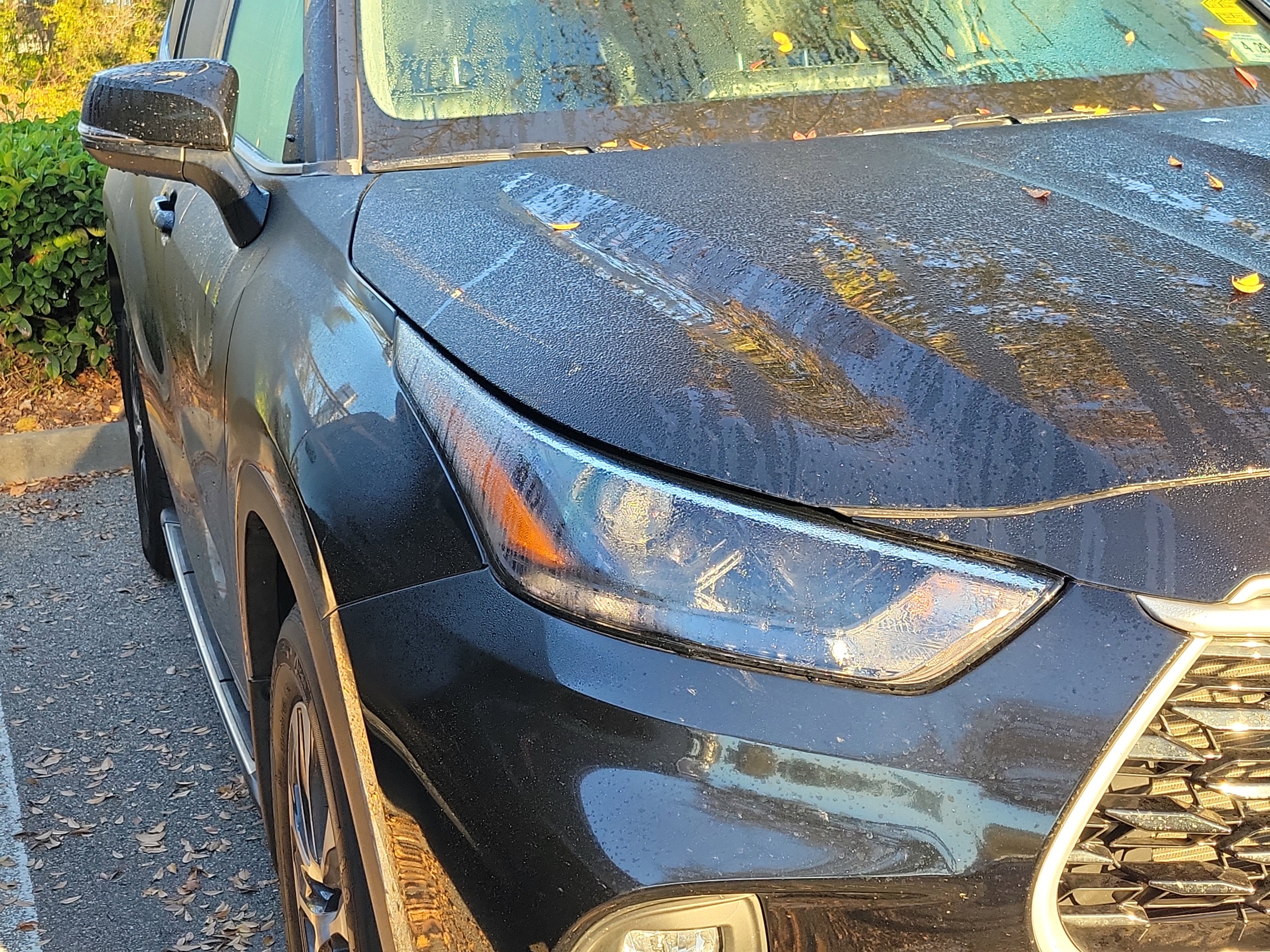 Used 2024 Toyota Highlander XLE image 6