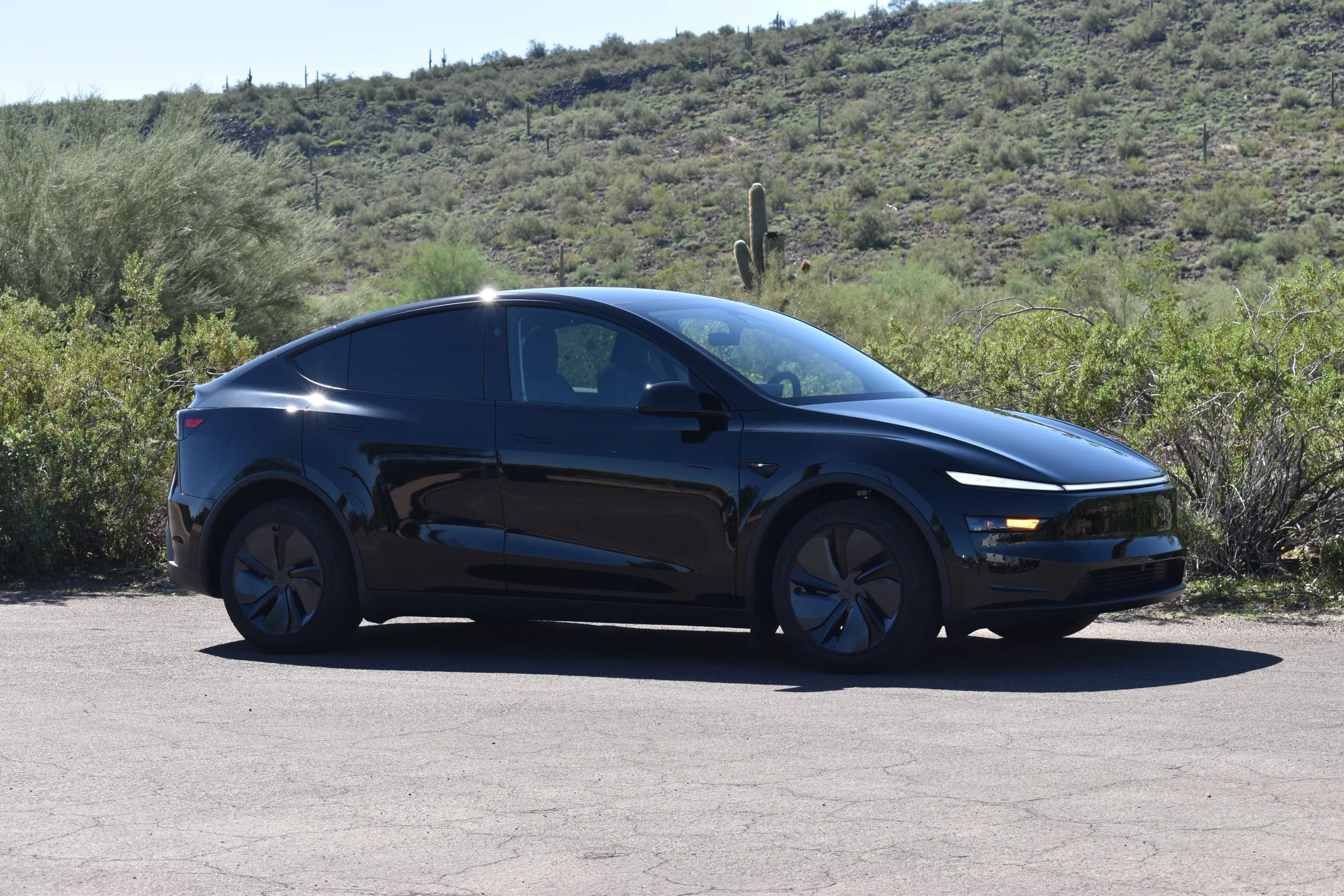 Used 2026 Tesla Model Y Long Range RWD image 3