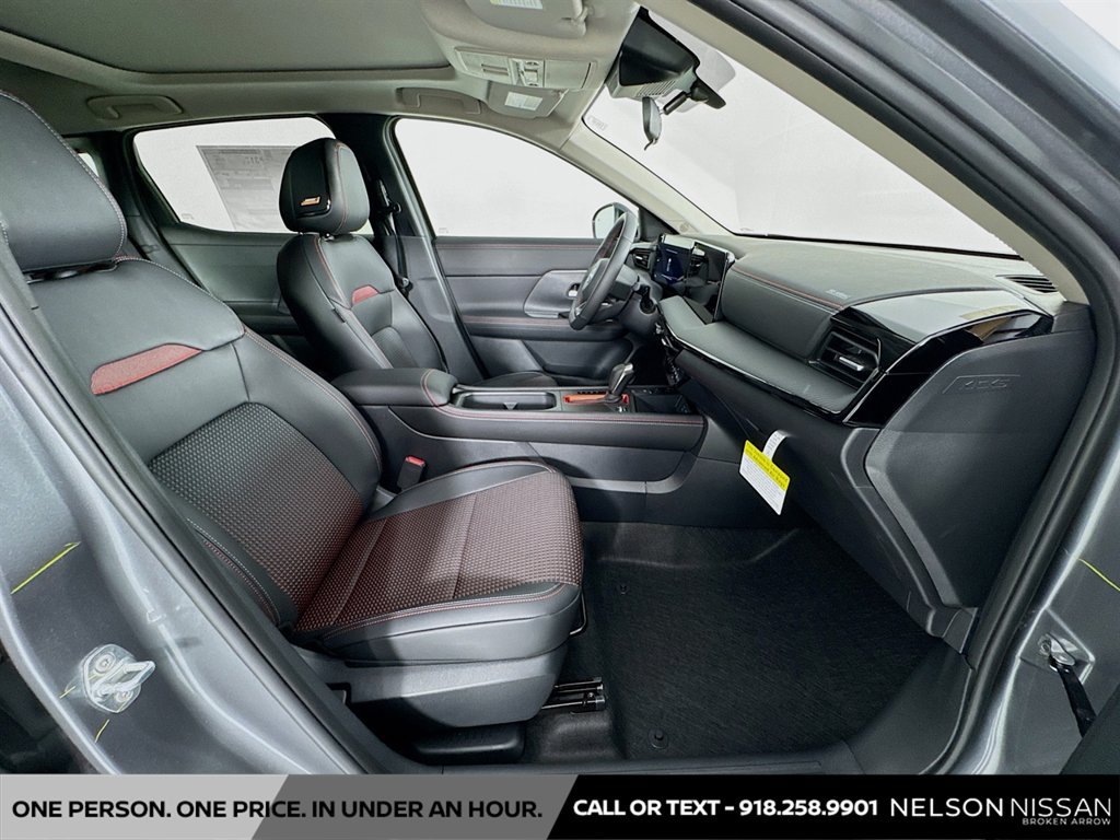 New 2026 Nissan Kicks SR w/ SR Premium Package FWD image 28