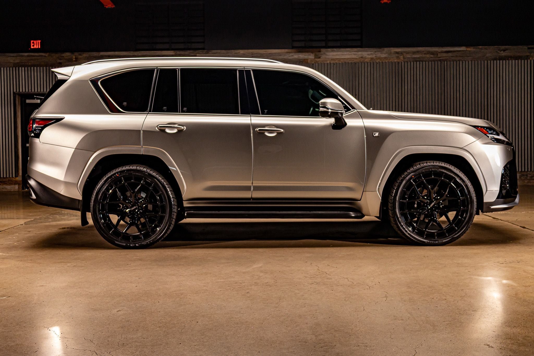 Used 2022 Lexus LX 600 F Sport w/ Accessory Package (Z1) image 11