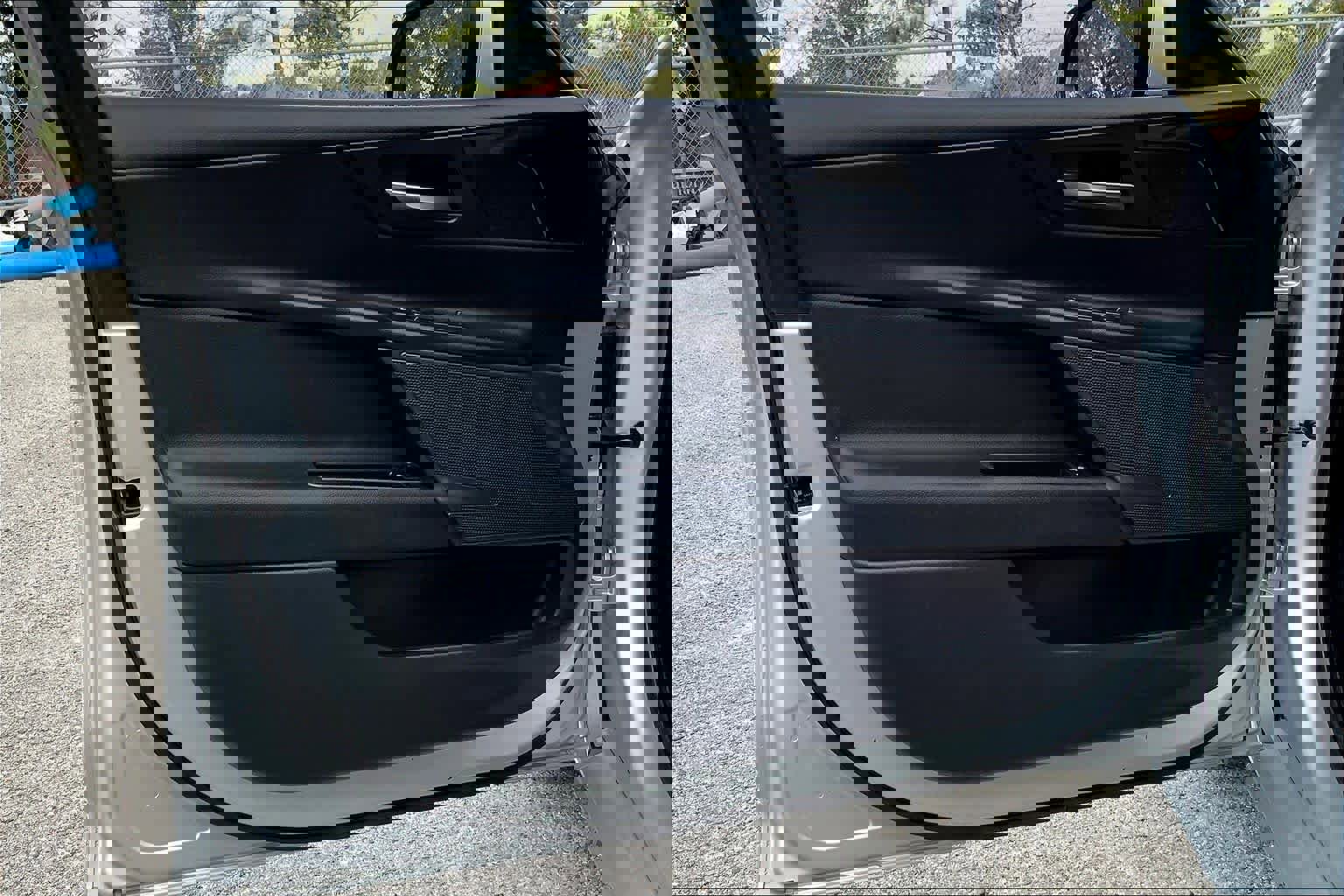 Used 2018 Jaguar XE Premium image 20