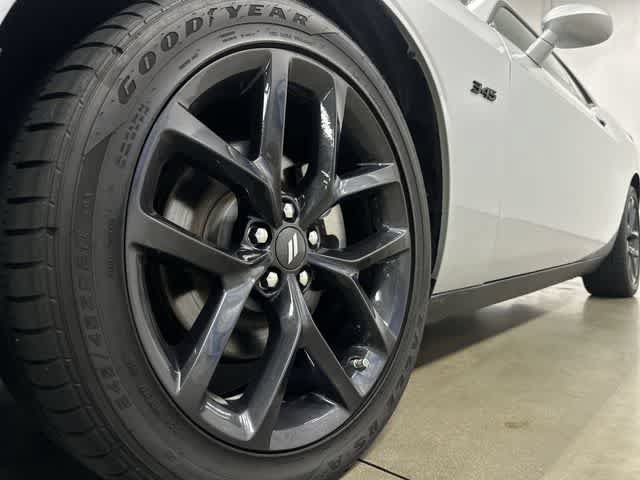 Used 2023 Dodge Challenger R/T w/ Blacktop Package RWD image 28