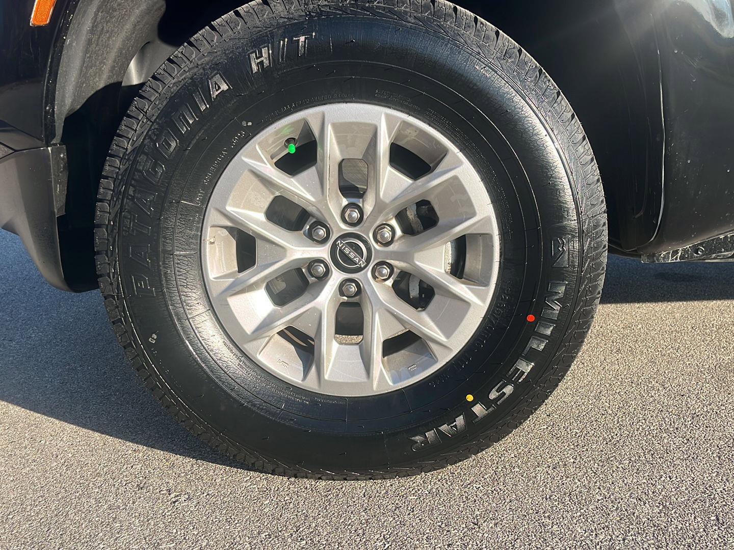 Used 2024 Nissan Frontier SV image 9