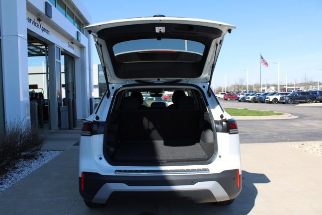 New 2026 Volkswagen Tiguan S FWD image 5