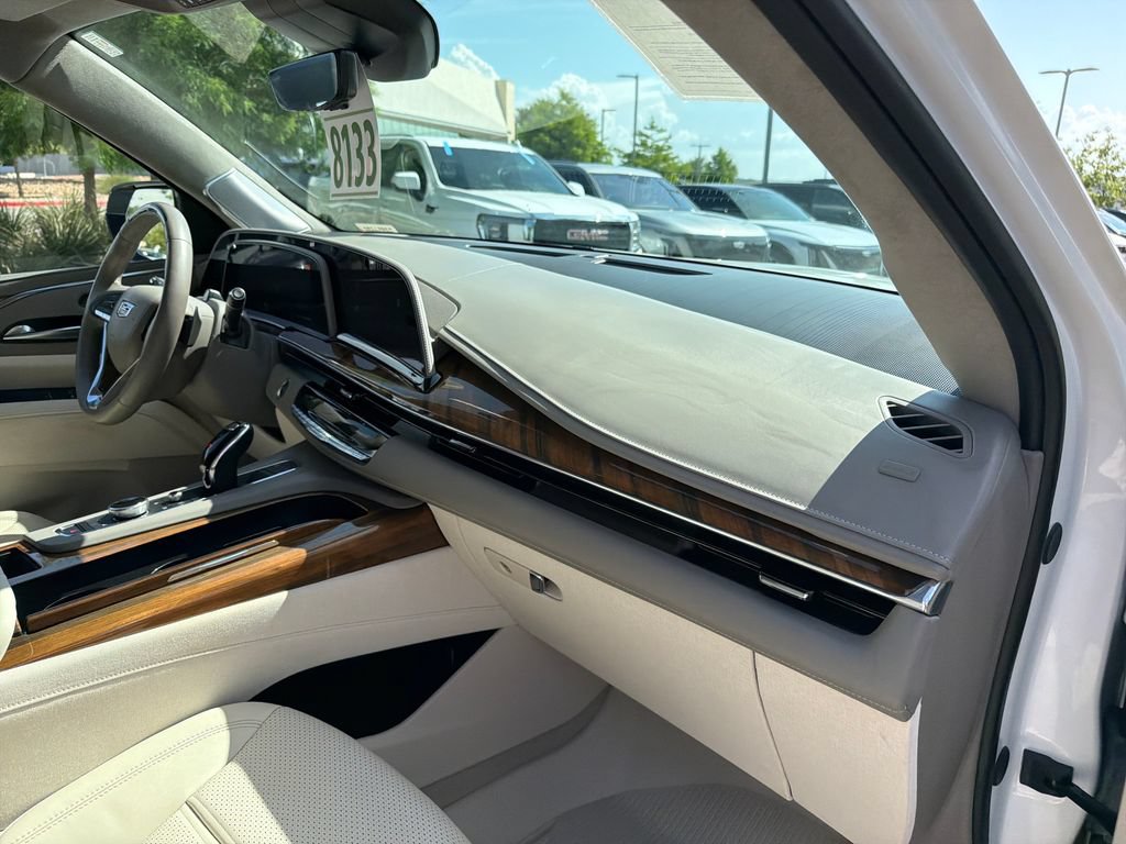 Used 2024 Cadillac Escalade ESV Sport Platinum w/ LPO, Floor Liner Package AWD/4WD image 43