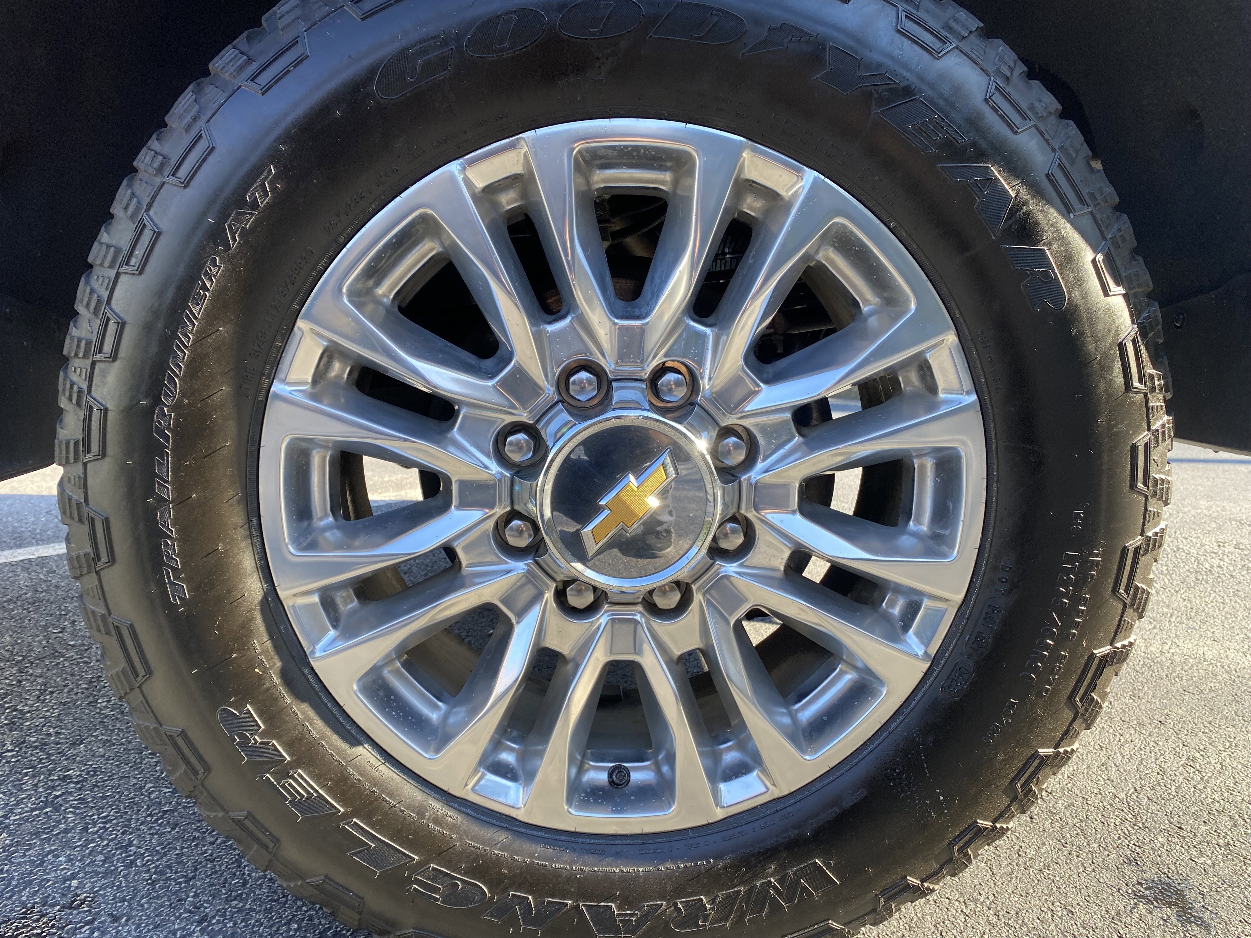 Used 2023 Chevrolet Silverado 2500 High Country w/ Z71 Off-Road Package image 51