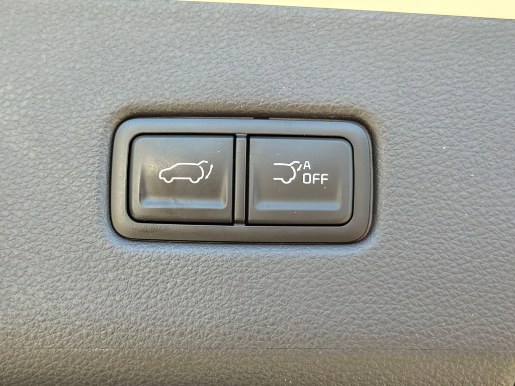 Used 2026 Kia Carnival EX FWD image 15