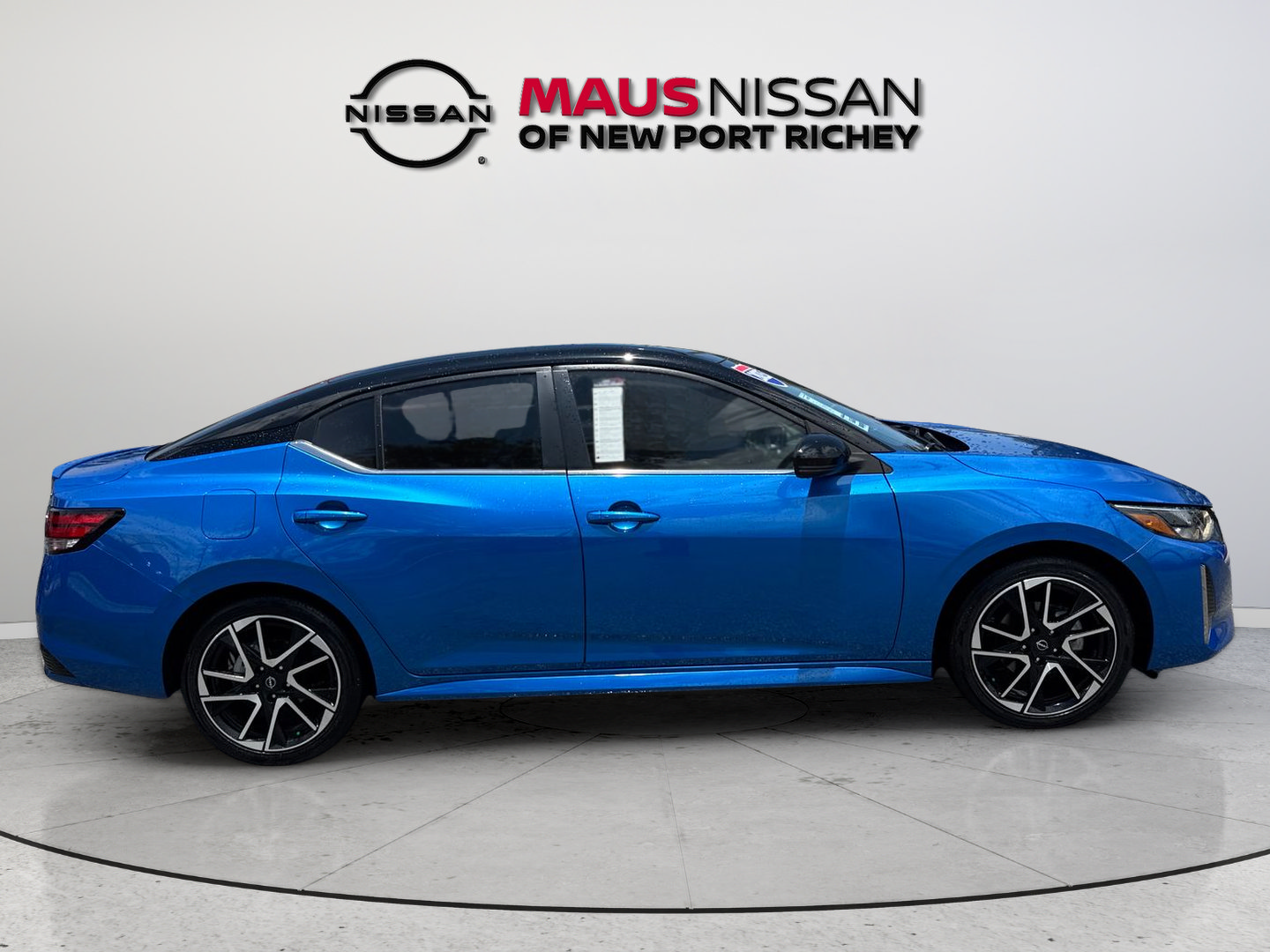 Certified 2025 Nissan Sentra SR FWD image 14