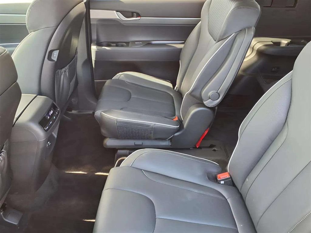 Used 2025 Hyundai Palisade SEL FWD image 10