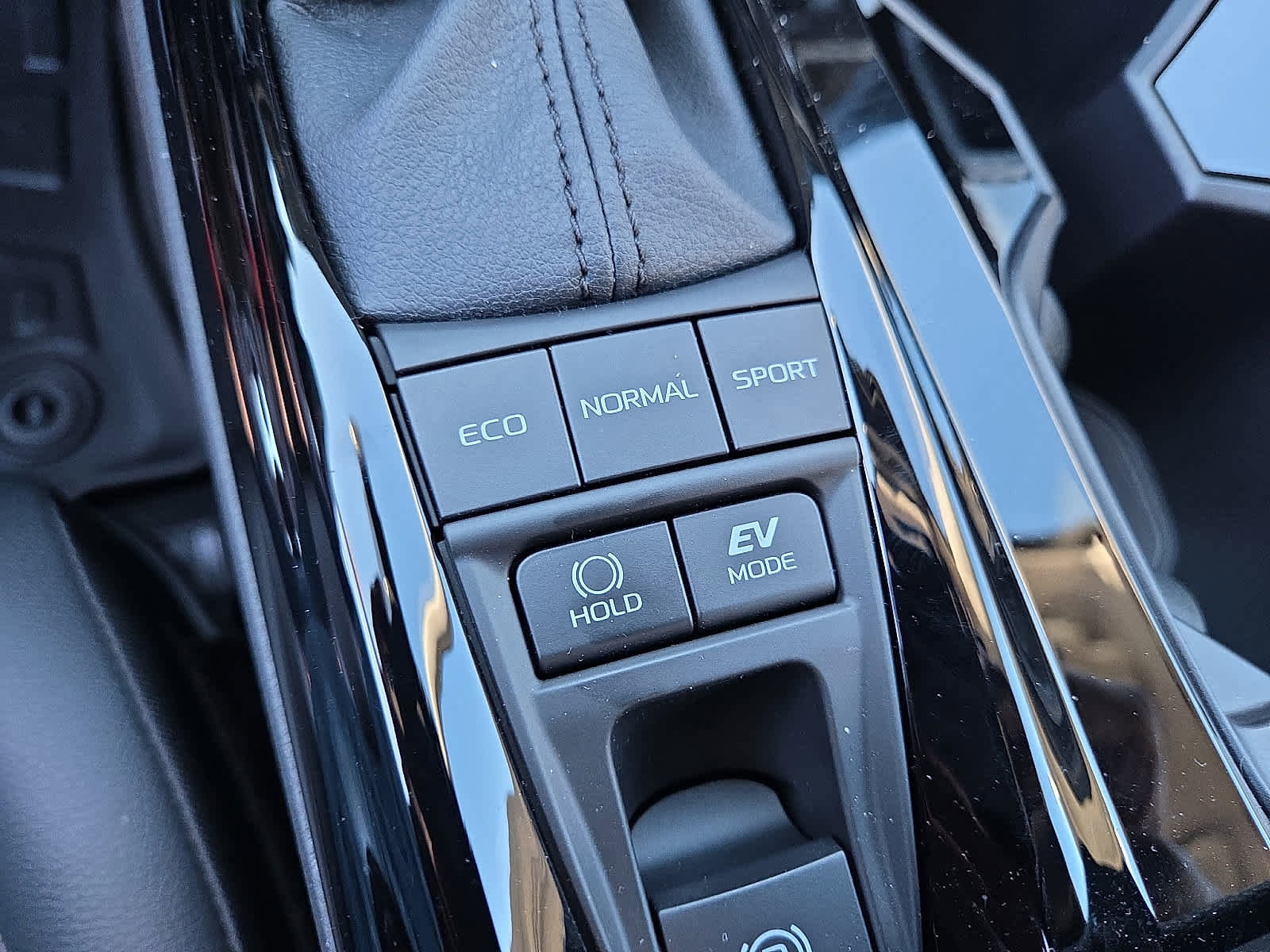 Used 2026 Toyota Camry XLE w/ Premium Package image 25