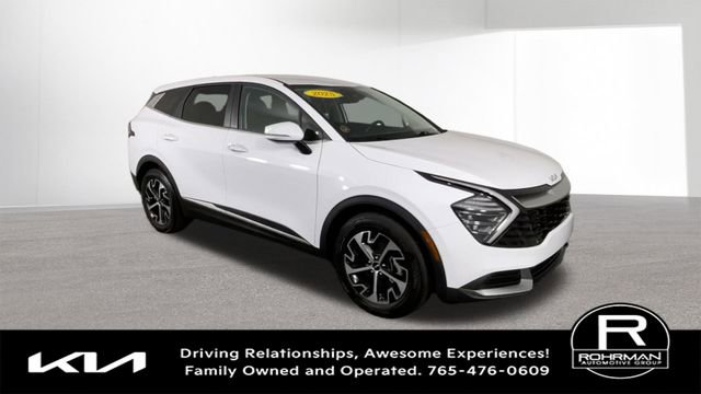 Used 2025 Kia Sportage EX image 2