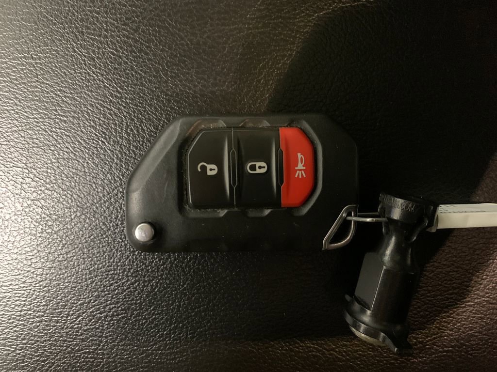 Used 2023 Jeep Wrangler Willys image 14