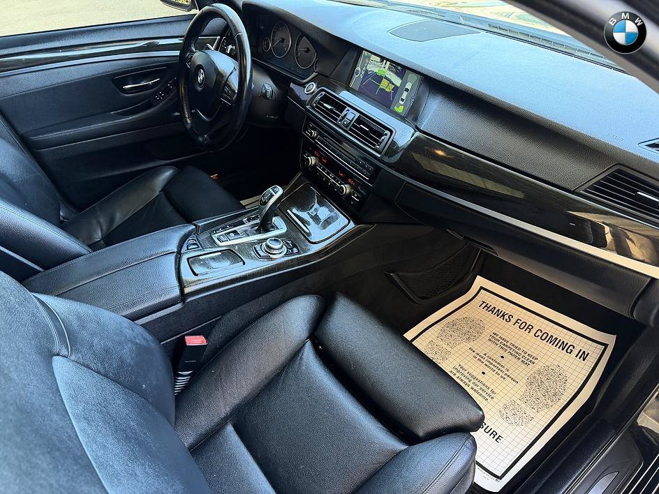 Used 2011 BMW 550i Sedan RWD image 13