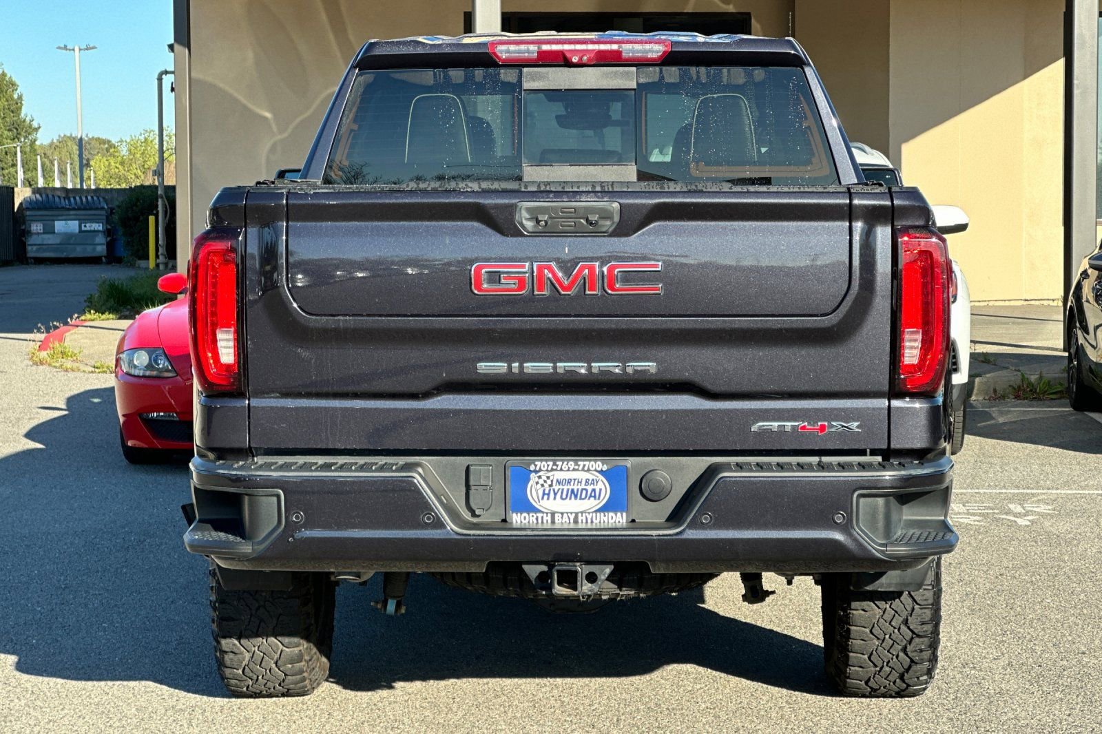 Used 2022 GMC Sierra 1500 AT4X image 5