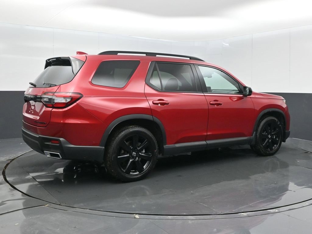 Certified 2025 Honda Pilot Black Edition image 22