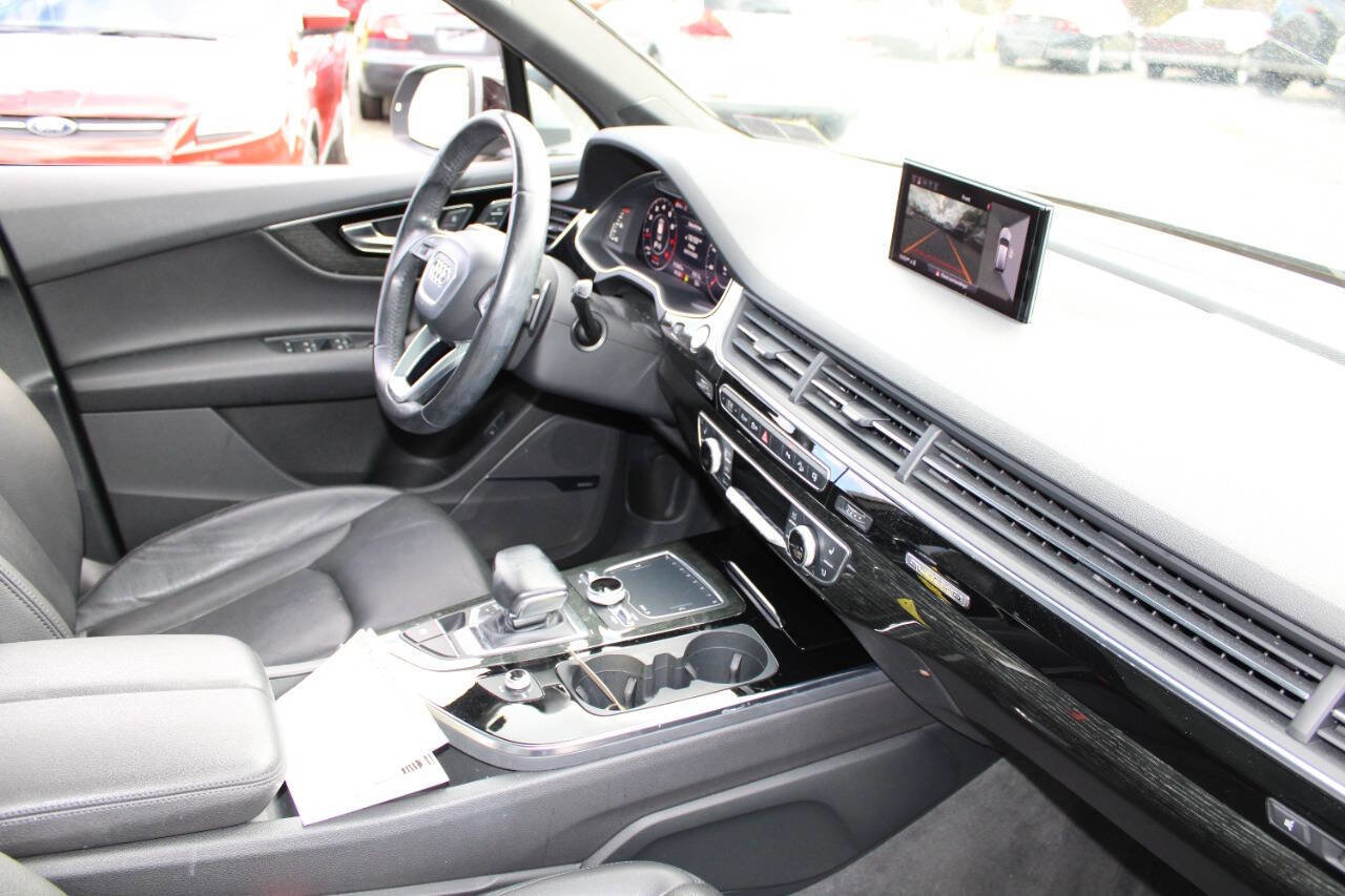 Used 2017 Audi Q7 3.0T Premium Plus image 12