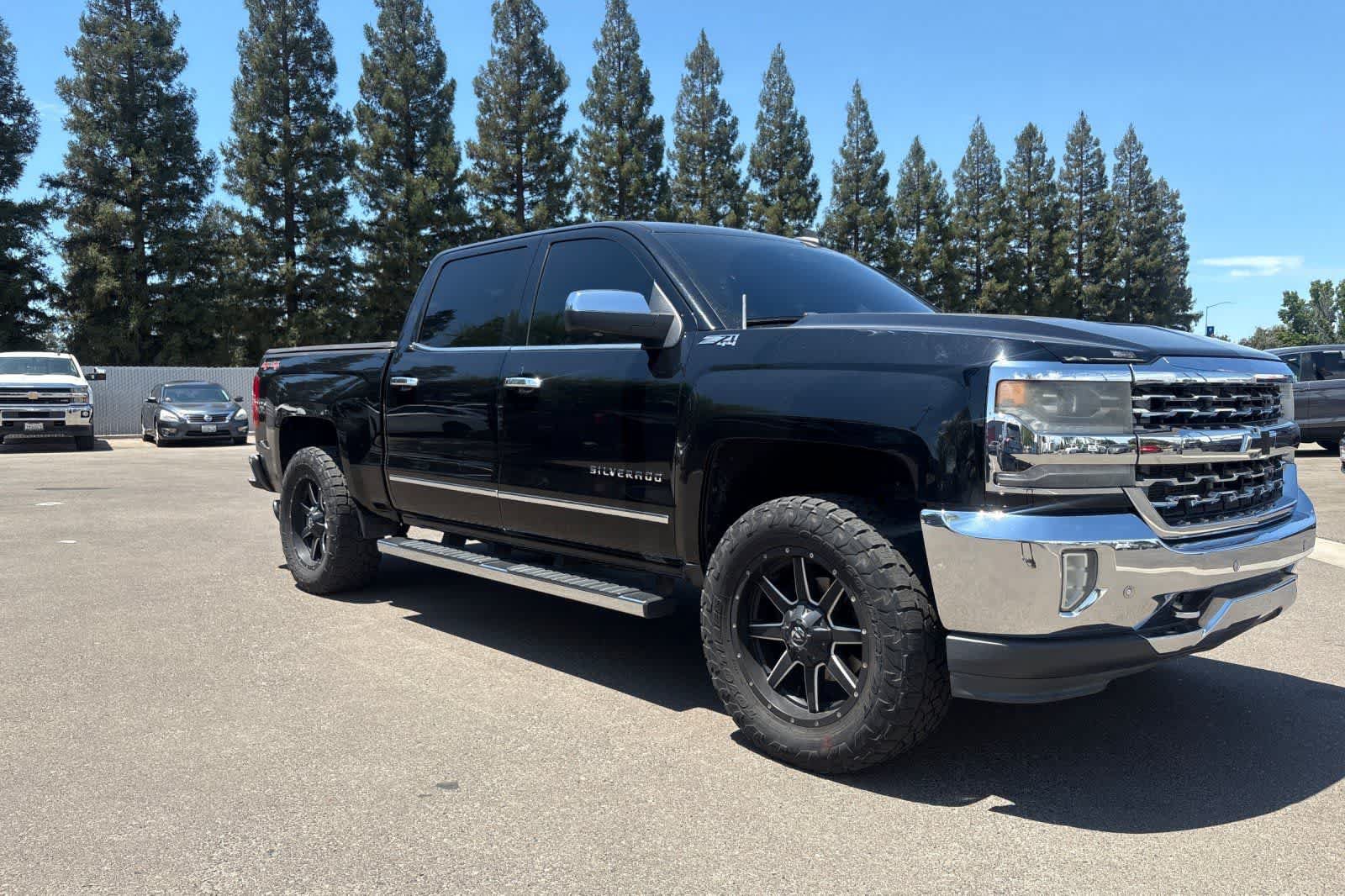 Used 2016 Chevrolet Silverado 1500 LTZ w/ LTZ Plus Package AWD/4WD image 10