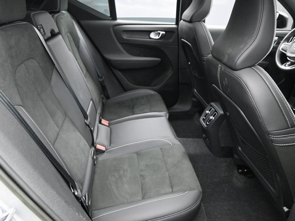 Used 2023 Volvo XC40 Recharge Ultimate w/ Protection Package Premier AWD/4WD image 37