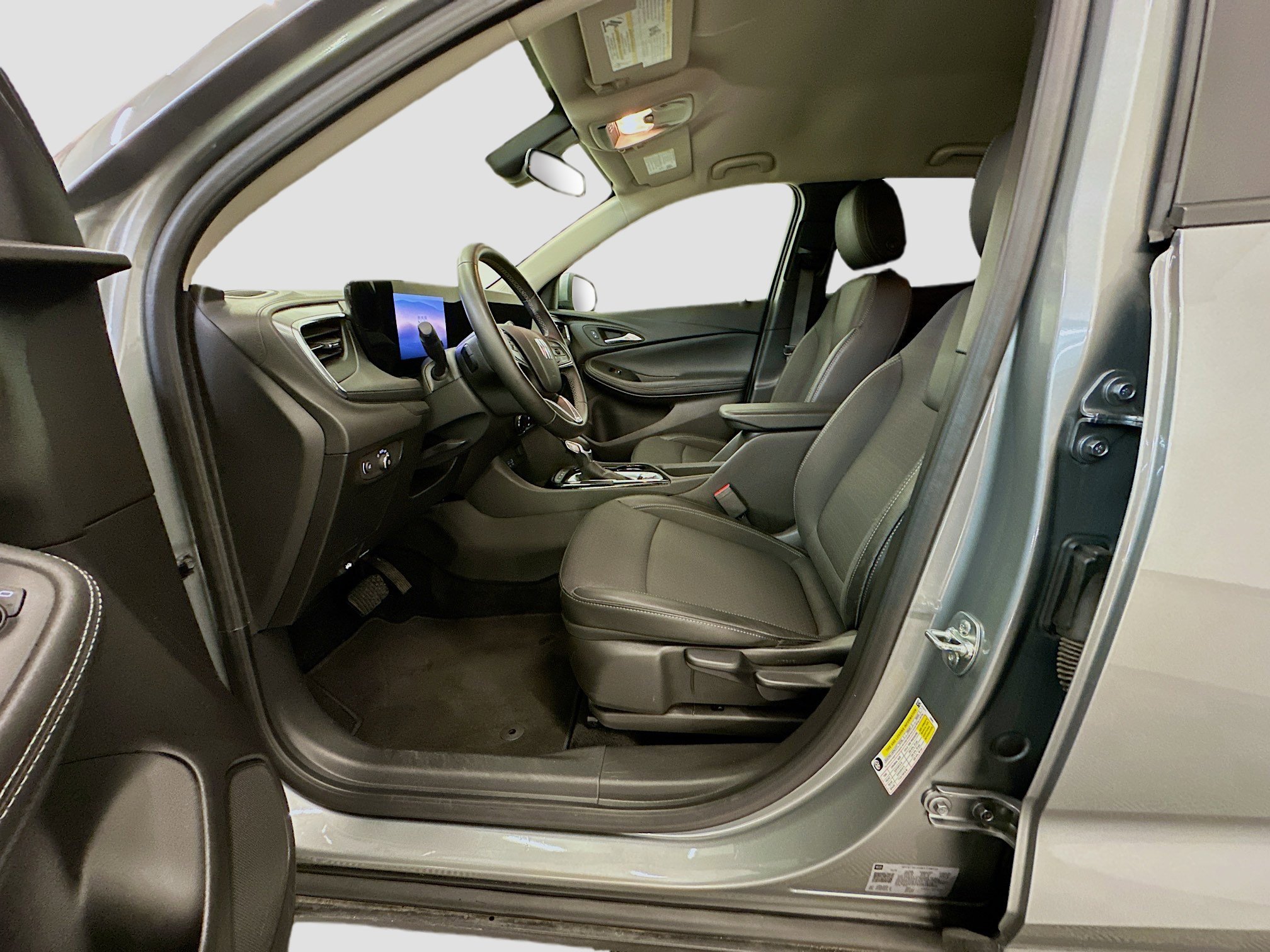 Used 2025 Buick Encore GX Preferred image 13