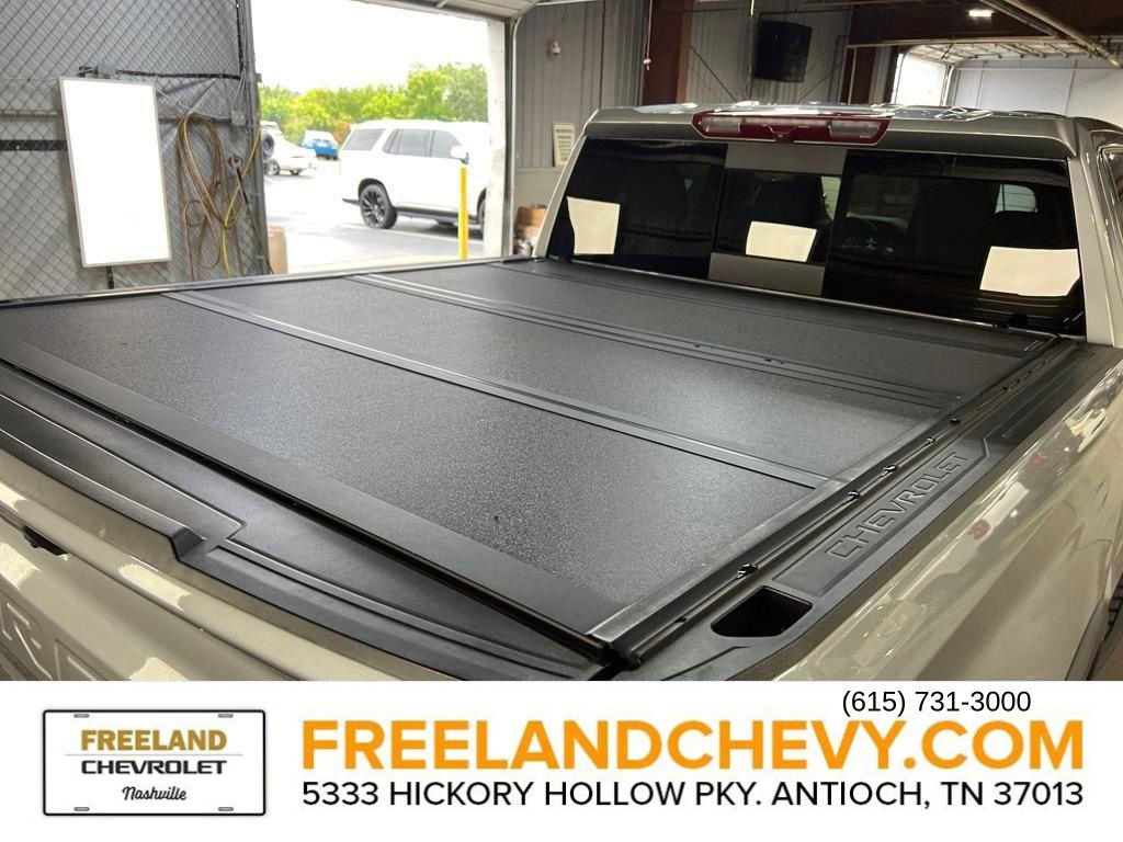 Used 2023 Chevrolet Silverado 1500 ZR2 image 7