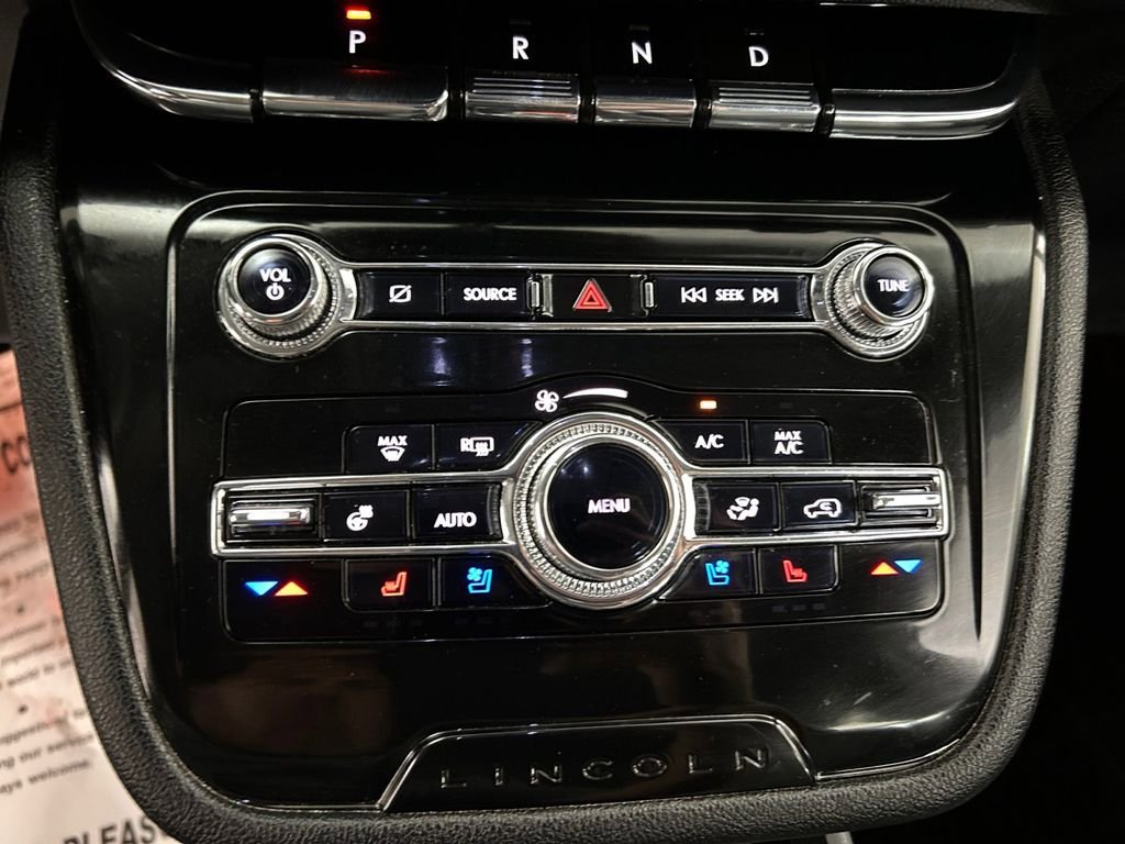 Used 2021 Lincoln Corsair FWD w/ Premium Package image 30
