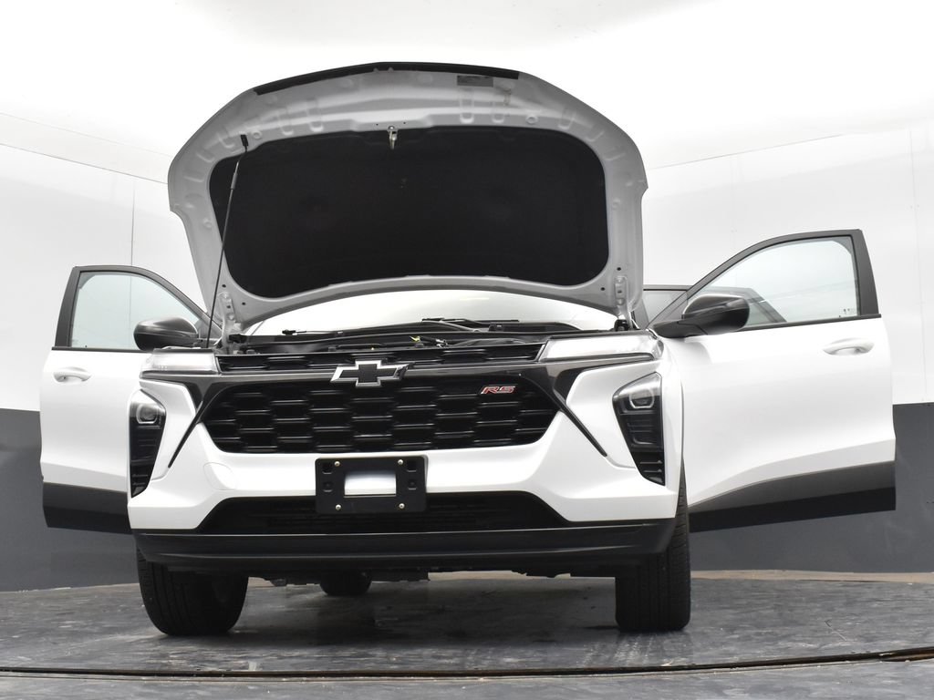 Used 2024 Chevrolet Trax RS FWD image 38