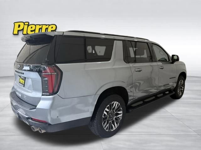Used 2025 Chevrolet Suburban Z71 AWD/4WD image 8