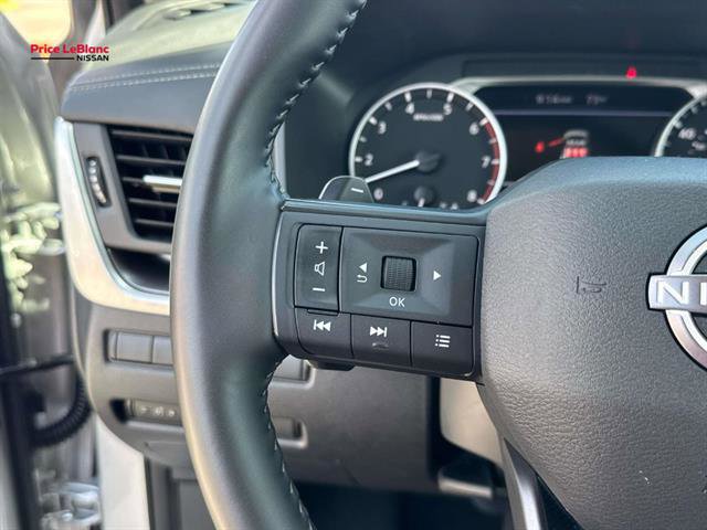 Used 2025 Nissan Rogue SV FWD image 22