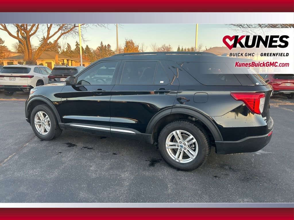 Used 2023 Ford Explorer XLT image 15